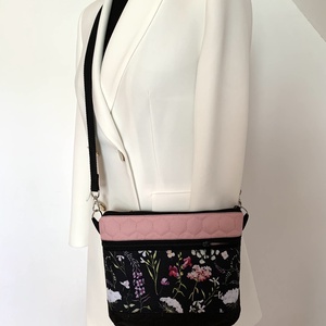Tátika virág mintás crossbody - táska & tok - kézitáska & válltáska - vállon átvethető táska - Meska.hu