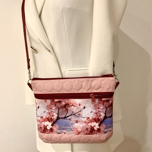 Készleten! Cseresznyevirág mintás crossbody - táska & tok - kézitáska & válltáska - vállon átvethető táska - Meska.hu