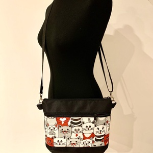 Készleten! Szürke-fekete-fehér cicás crossbody/ / válltáska/ keresztpántos táska/ oldaltáska - táska & tok - kézitáska & válltáska - vállon átvethető táska - Meska.hu
