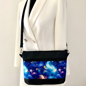 Különleges színes absztrakt mintás crossbody / válltáska/ keresztpántos táska/ oldaltáska, Táska & Tok, Kézitáska & válltáska, Vállon átvethető táska, Varrás, Bőrművesség, MESKA