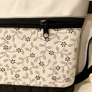 Pici virág-inda mintás  crossbody / válltáska/ keresztpántos táska/ oldaltáska - táska & tok - kézitáska & válltáska - vállon átvethető táska - Meska.hu