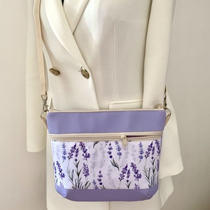 Levendula virág mintás crossbody / válltáska/ keresztpántos táska/ oldaltáska - táska & tok - kézitáska & válltáska - vállon átvethető táska - Meska.hu