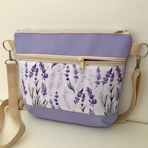Levendula virág mintás crossbody, Táska & Tok, Kézitáska & válltáska, Vállon átvethető táska, Varrás, Bőrművesség, MESKA