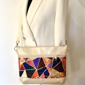 Színes geometriai mintás crossbody / válltáska/ keresztpántos táska/ oldaltáska - táska & tok - kézitáska & válltáska - vállon átvethető táska - Meska.hu