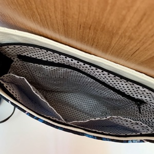 Készletkisöprés! Crossbody pillangó mintás-Válltáska-Oldaltáska-Keresztpántos táska-Vízálló - táska & tok - kézitáska & válltáska - vállon átvethető táska - Meska.hu