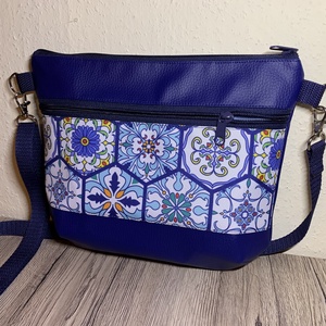 Vállon átvethető táska-cross body-Portugál csempe mintás            - táska & tok - kézitáska & válltáska - vállon átvethető táska - Meska.hu
