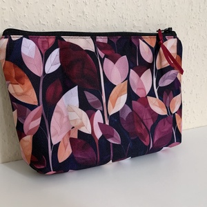 Bíbor lomb neszesszer, irattartó, pipere tároló, textil tároló, Táska & Tok, Neszesszer, Varrás, Bőrművesség, Kívül az eleje bíbor lomb vízálló szövet, a hátulja fekete textilbőr. A bélés pamutvászon.  

Tárol..., MESKA