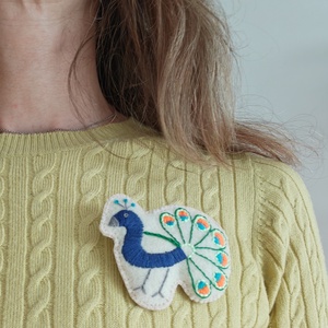 Páva kitűző - ékszer - kitűző és bross - Meska.hu