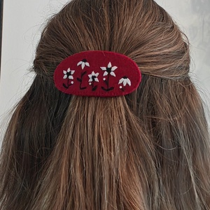 Bordó virágos hajcsat - ruha & divat - hajdísz & hajcsat - hajcsat & hajtű - Meska.hu
