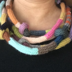 színvitamin kötött nyaklánc - ékszer - nyaklánc - hosszú nyaklánc - Meska.hu