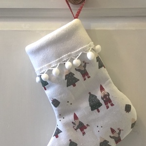 mini manók Mikulás zoknin, Karácsony, Mikulás, Mikulás csizma és zokni, Varrás, MESKA