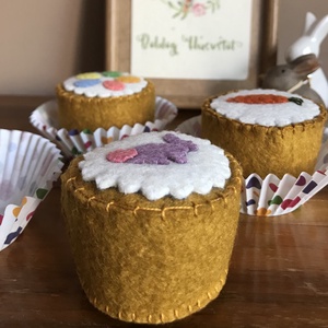 muffinok húsvétra - ünnepi díszek, dekorációk - húsvéti díszek és dekorációk - húsvéti tálalás - Meska.hu