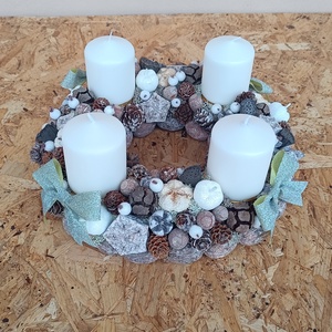 Adventi koszorú fehér színű gyertyákkal - karácsony - adventi díszek - adventi koszorú - Meska.hu