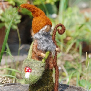 Erdei manó  - játék & sport - készségfejlesztő és logikai játék - montessori szivárvány, waldorf játékok - Meska.hu