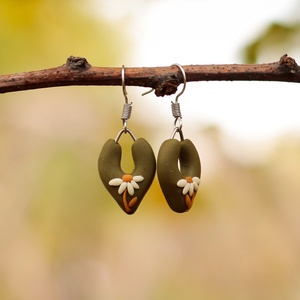 Margaréta virág fülbevaló - ékszer - fülbevaló - lógó fülbevaló - Meska.hu