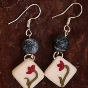 Piros tulipán fülbevaló, Ékszer, Fülbevaló, Lógó fülbevaló, Ékszerkészítés, MESKA