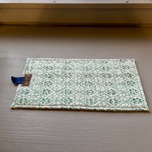 Krétakukac, méhviaszkréta tartó - Waldorf  - otthon & életmód - papír, írószer - tolltartó & ceruzatekercs - Meska.hu