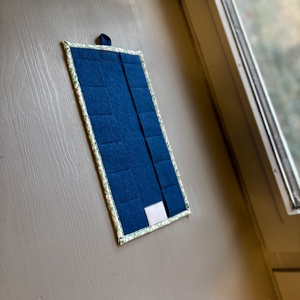 Krétakukac, méhviaszkréta tartó - Waldorf  - otthon & életmód - papír, írószer - tolltartó & ceruzatekercs - Meska.hu