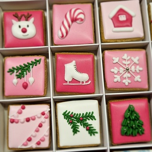 Pink adventi kalendárium mézeskalácsból  - karácsony - adventi díszek - adventi naptár - Meska.hu