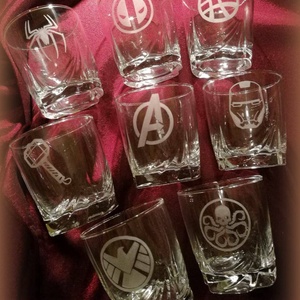 Gravírozott whiskys pohár- Avengers, Marvel - otthon & életmód - konyhafelszerelés, tálalás - tálalás - pohár - Meska.hu