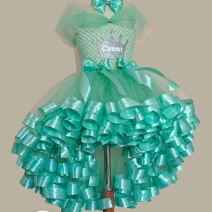 Zöld tütü ruha masnival - Meska.hu