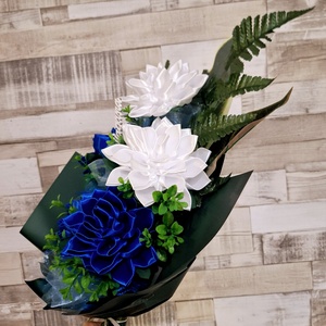 TütüDekor - Kamasz ballagási csokor - Fehér királykék hosszított - otthon & életmód - dekoráció - virágdekoráció - virágdekoráció - Meska.hu