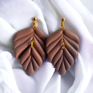 139. Világosbarna levélalakú kétrészes elegáns matt fülbevaló - Meska.hu