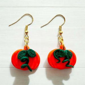 333. Halloween tökök levéllel fülbevaló - Meska.hu