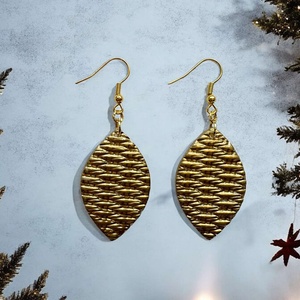 444. Arany kosármintás fülbevaló, Ékszer, Fülbevaló, Lógó fülbevaló, Gyurma, MESKA