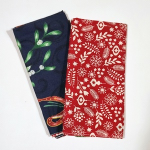 Kétoldalas karácsonyi szalvéta: piros-kék/ 2 db, Karácsony, Karácsonyi lakásdekoráció, Ünnepi asztaldekoráció, Varrás, MESKA
