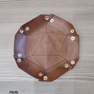 Hatszögletű - D20 sziluettes kockadobó tálca - játék & sport - táblajáték és kártyajáték - társasjátékok - dobókocka - Meska.hu