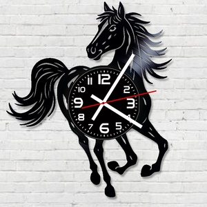 Lovas bakelitlemez falióra! - Meska.hu