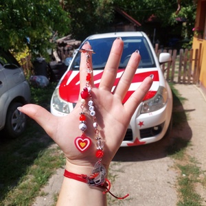 Egyedi autó visszapillantó dísz, Otthon & Életmód, Autó, Visszapillantó dísz, Zsugorka, Gyöngyfűzés, gyöngyhímzés, MESKA