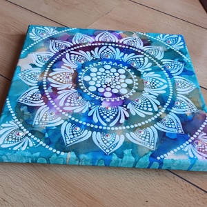 Egyedi mandala, kék, lila, zöld alapon fehér színnel festve, kristályokkal díszítve.  - otthon & életmód - dekoráció - spiritualitás - mandala - Meska.hu