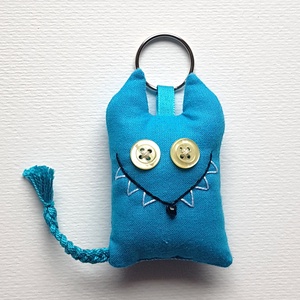 Türkizkék farkas kulcstartó - Meska.hu