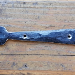 Kovácsoltvas díszvasalat bútorra, ajtóra - kézzel kovácsolt - Meska.hu