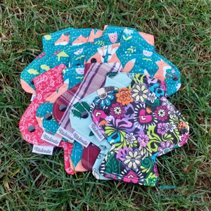 10db 18cm eü mosható betét meglepetés mintával , Szépségápolás, Intim higiénia, Intimbetét, , MESKA