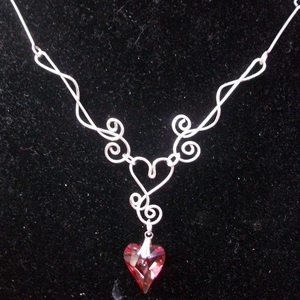 Swarovski piros szives nyaklánc, Ékszer, Nyaklánc, Medálos nyaklánc, Ékszerkészítés, Fémmegmunkálás, MESKA