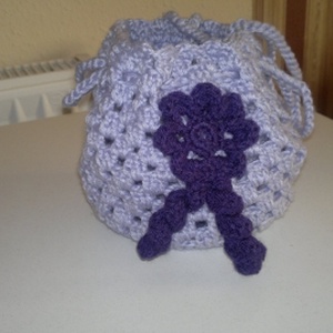 Horgolt tatyó virággal. - táska & tok - kézitáska & válltáska - válltáska - Meska.hu