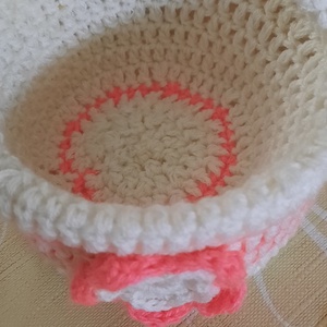 Horgolt kosárka. 13x9cm. - otthon & életmód - dekoráció - asztal és polc dekoráció - asztaldísz - Meska.hu