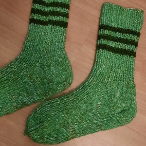 Kötött,  meleg  zokni 40-41-es méretben.  - ruha & divat - cipő & papucs - zokni - Meska.hu