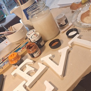 Zsiráfos dekorbetű - baba - mama - babaszoba dekoráció - babanév dekoráció - Meska.hu