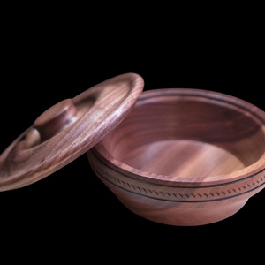 Fekete dió fatál fedéllel - 11 - otthon & életmód - konyhafelszerelés, tálalás - tálalás - kínálótál - Meska.hu