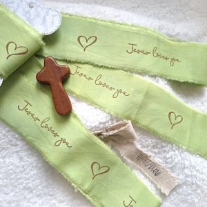 Kézzel festett és bélyegzett, tépett, pamutszalag, Bibliai, igés, felirattal- zöld-015, Kellékek & szerszámok, Rövidáru, Szalag, pánt, Textilszalag, , MESKA