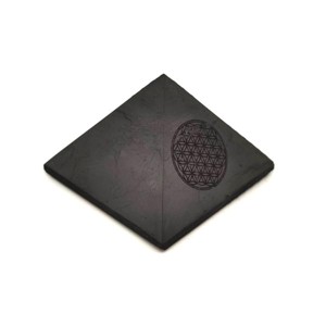 Shungit piramis gravírozott életvirág 5cm, Kellékek & szerszámok, Ásvány alapanyag, Shungit piramis, , MESKA
