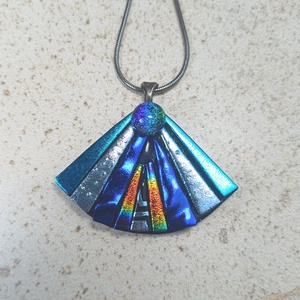 Kleopátra Dichroic üvegnyaklánc - ékszer - nyaklánc - medálos nyaklánc - Meska.hu
