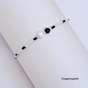 Pianínó - fekete fehér minimalista karkötő,  jin jang karkötő - ékszer - karkötő - gyöngyös karkötő - Meska.hu