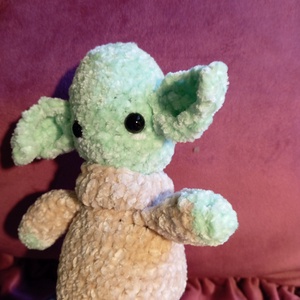 Horgolt baby Yoda, Grogu - játék & sport - plüssállat & játékfigura - szörnyike - Meska.hu