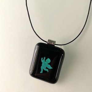 Karácsonyi angyalkás medál, üvegékszer - ékszer - nyaklánc - medálos nyaklánc - Meska.hu