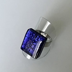 Tintakék irizáló gyűrű, üvegékszer - Meska.hu